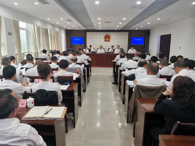 东兴区干部最新任免，变革中的自信与成就之路